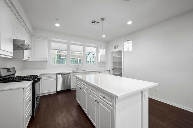 Photo - 8887 Orangethorpe Ave