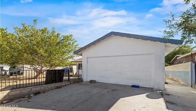 Photo - 38466 Sumac Ave House