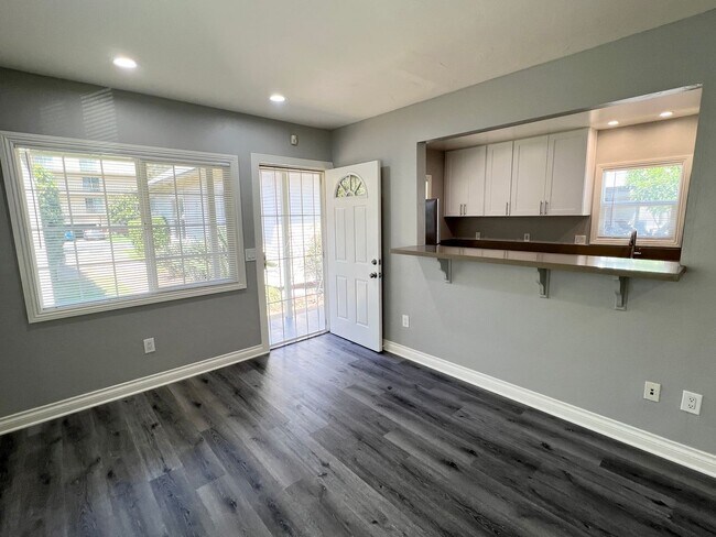 Photo - Beautiful Remodeled 1-Bedroom Cottage w/Central A/C and Parking in Hillcrest