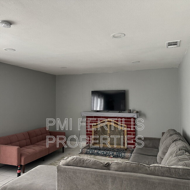 Photo - 13341 Benton St