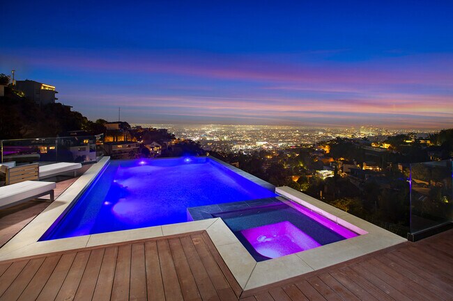 Photo - 1733 Sunset Plaza Dr