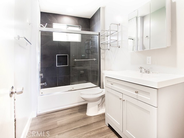 Photo - 2027 Vista Del Mar Ave Unit 5