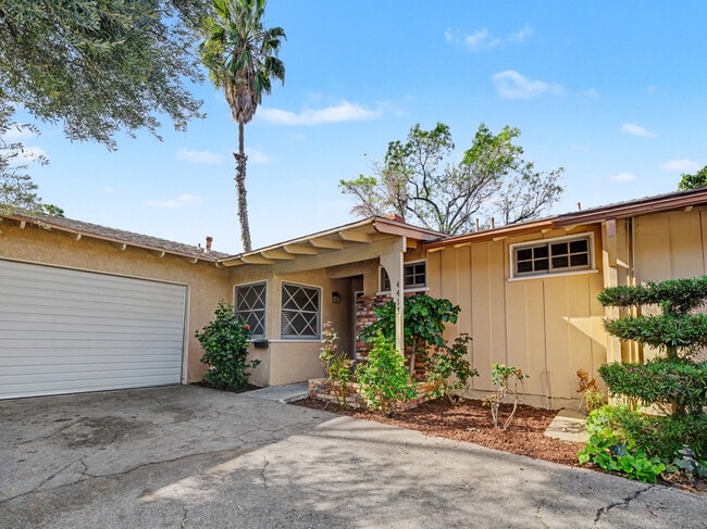 Photo - 4413 Canoga Dr