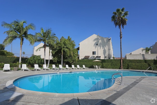 Photo - Glen Forest Apartments