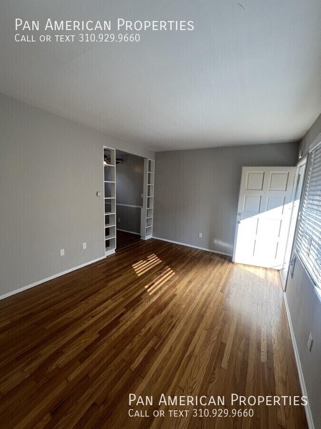 Building Photo - 335 S Los Robles Ave Unit R