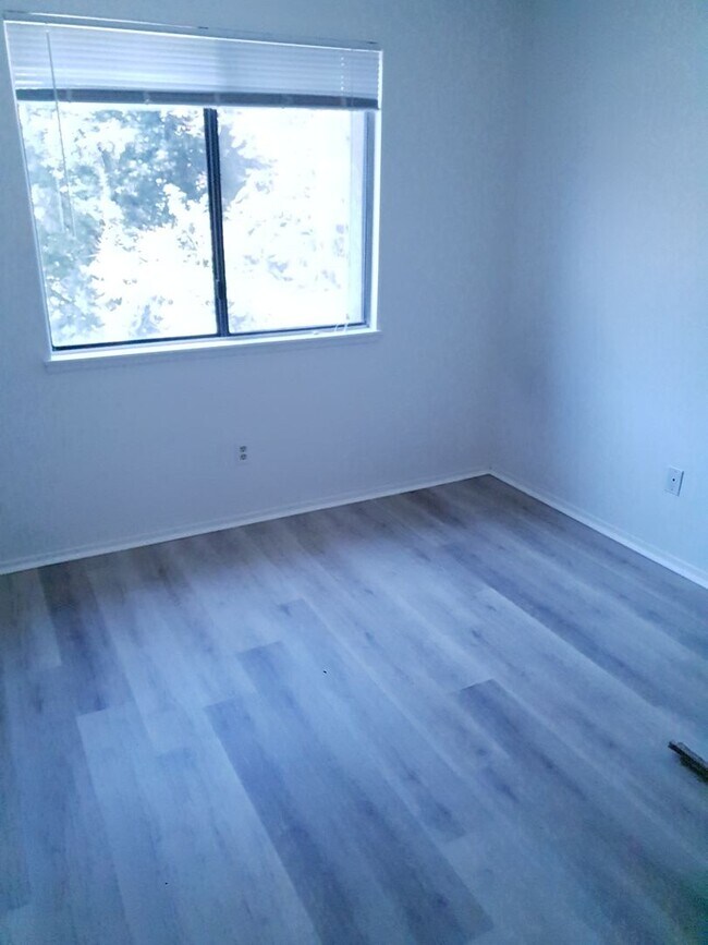 Photo - 10380 Crossing Green Cir