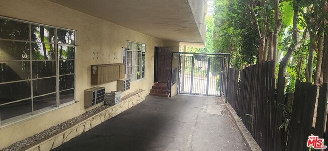 Photo - 1013 N San Vicente Blvd Unit 5