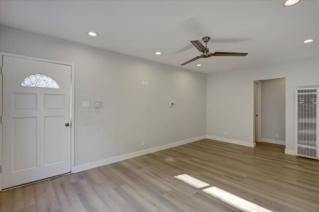 Photo - 644 Pier Ave Unit 2