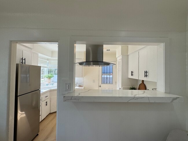 Photo - 2754 S Barrington Ave