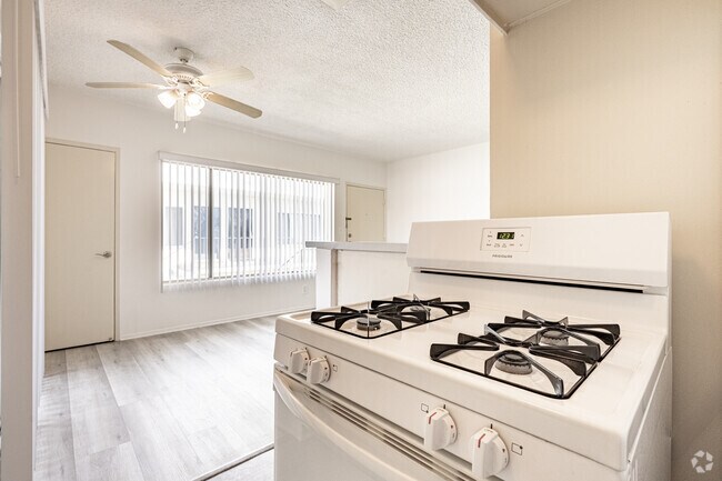 1BR, 1BA - 750SF - Kitchen - Lido Apartments - 12616-20 Caswell Ave
