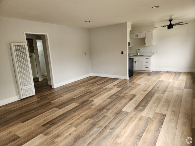 Building Photo - 1442 Stanford St Rental