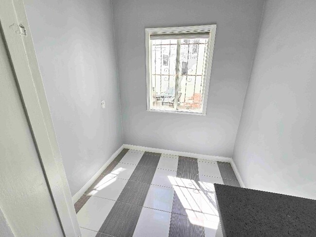 Photo - 851 Sanborn Ave Unit 27