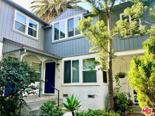 Photo - 1727 1/2 Malcolm Ave Townhome