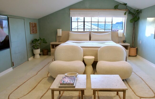 Photo - 329 E Mariposa Way