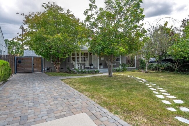 Photo - 5938 Simpson Ave