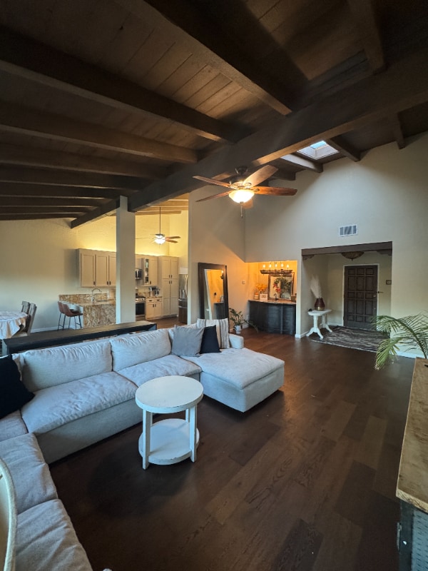 Photo - 1346 Miraflores Glen