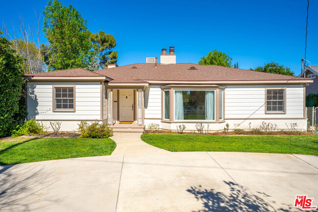 Photo - 23017 Sylvan St House