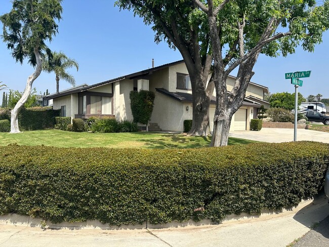 Photo - PERFECT 3 bedroom 2.5 bath Pool Home!