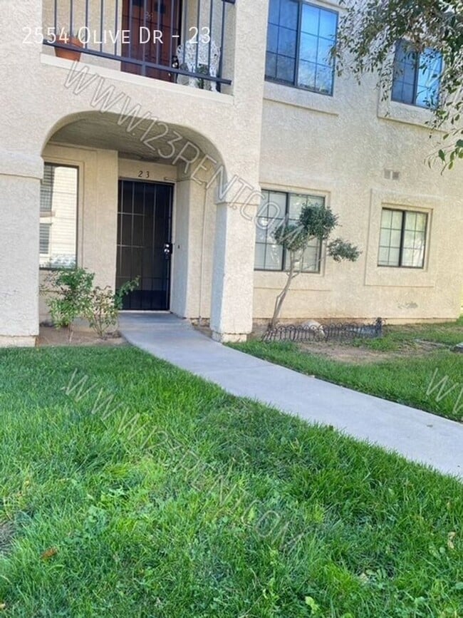 Photo - 2554 Olive Dr