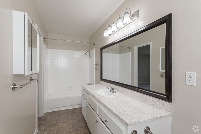 2BR, 1.5BA - 1052 SF - Mango Tree