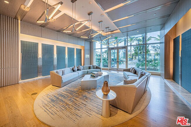 Building Photo - 877 Francisco St Unit 1711