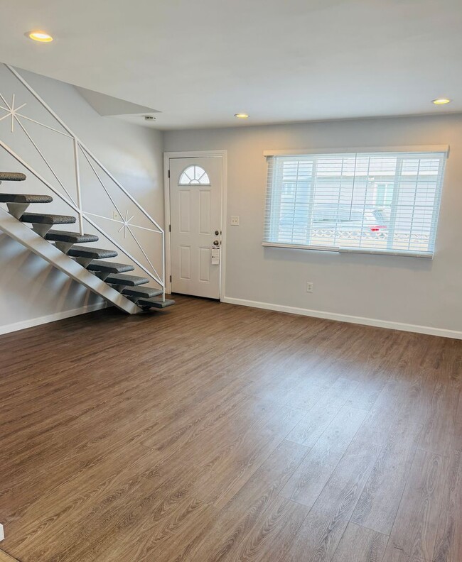 Photo - 112 Unit 112A