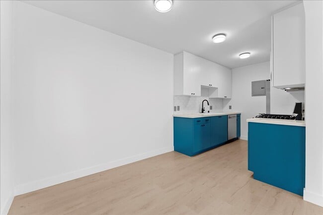 Photo - 1347 N Las Palmas Ave Unit 01