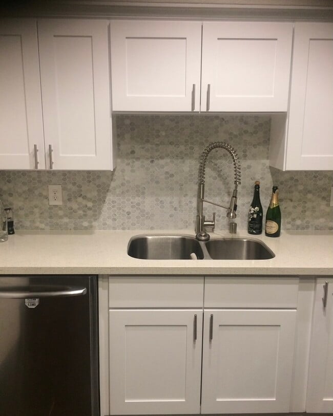Photo - 5420 Sylmar Ave Unit 102