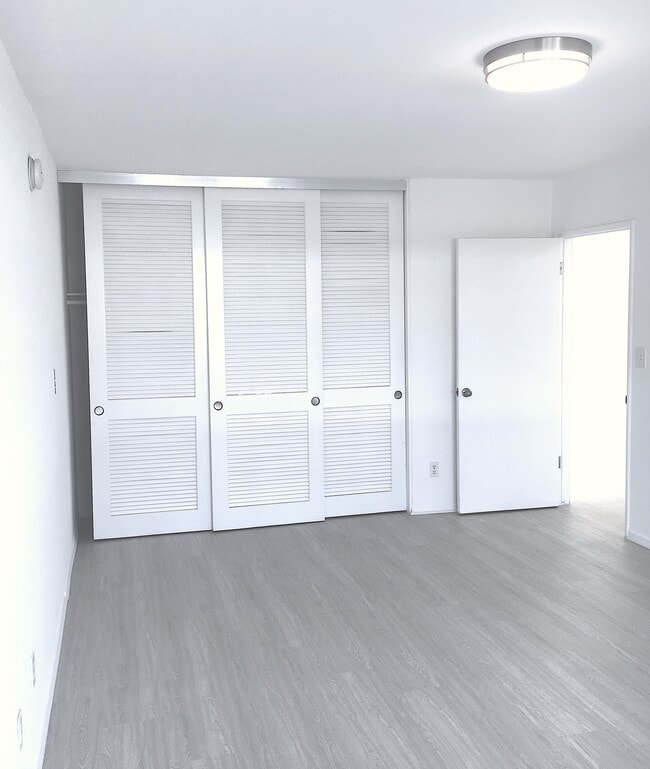 Spacious Guest Bedrooms - 1236 Amherst Ave Unit #15