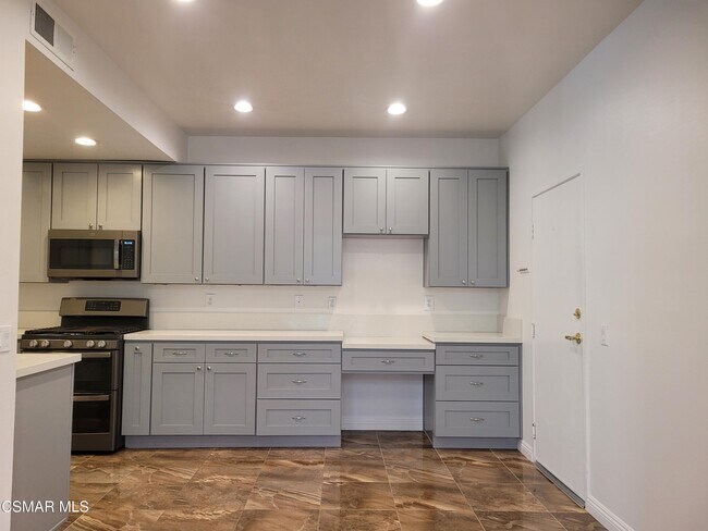 Photo - 510 Sonata Way