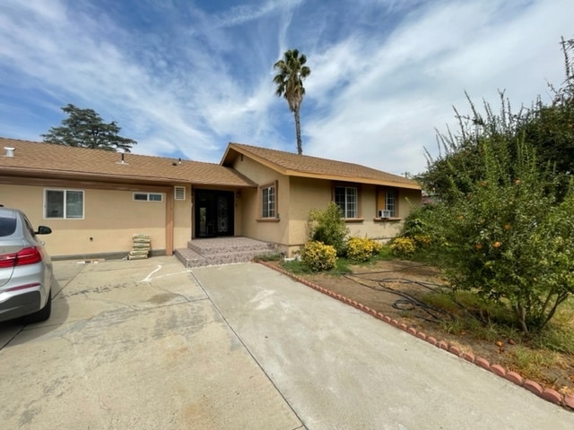 Photo - 17963 Emelita St House Unit 17963.1