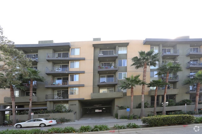 Photo - Riviera Collection