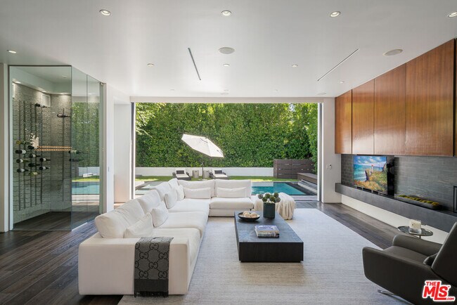 Photo - 128 S Almont Dr House
