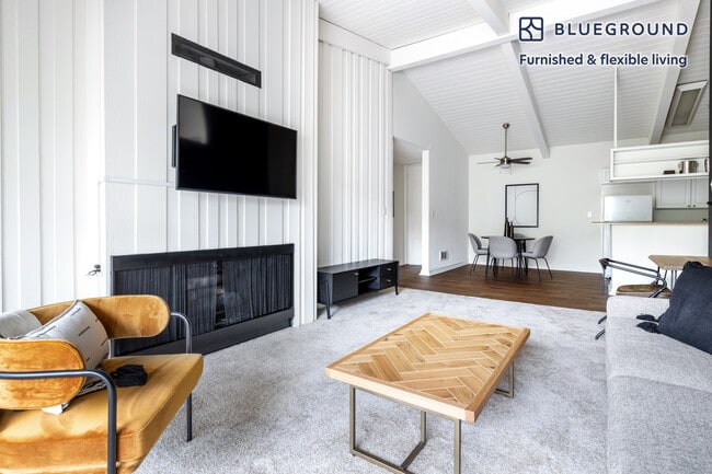 Photo - 6150 Canterbury Dr Unit FL3-ID328