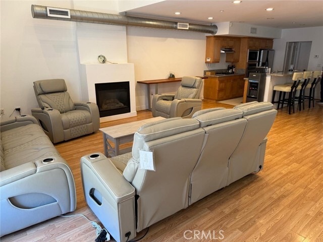 Photo - 550 S Brea Blvd