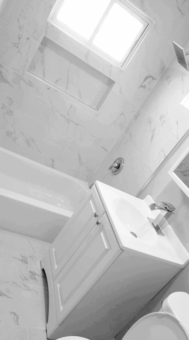 Photo - 6228 Cahuenga Blvd