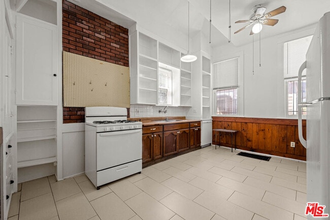 Photo - 1223 W 23rd St