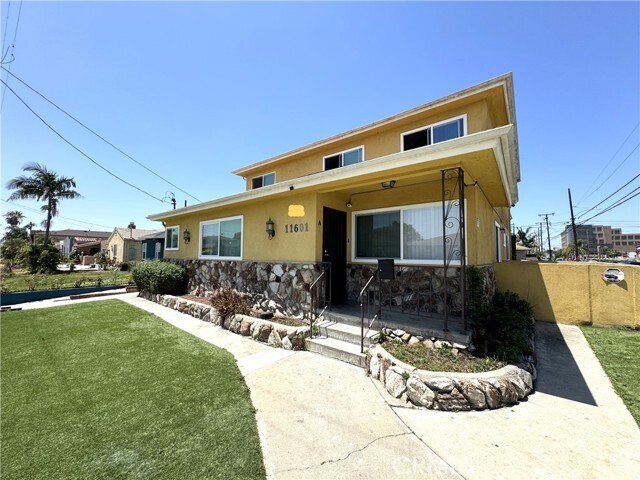 Building Photo - 11601 Birch Ave Unit A Rental