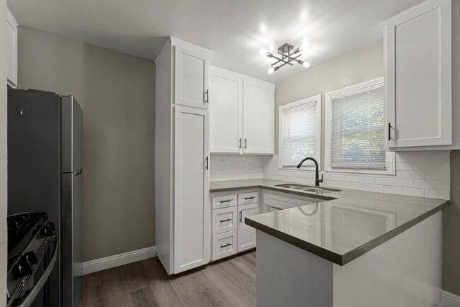 Photo - 4024 Gelber Pl Unit 5a