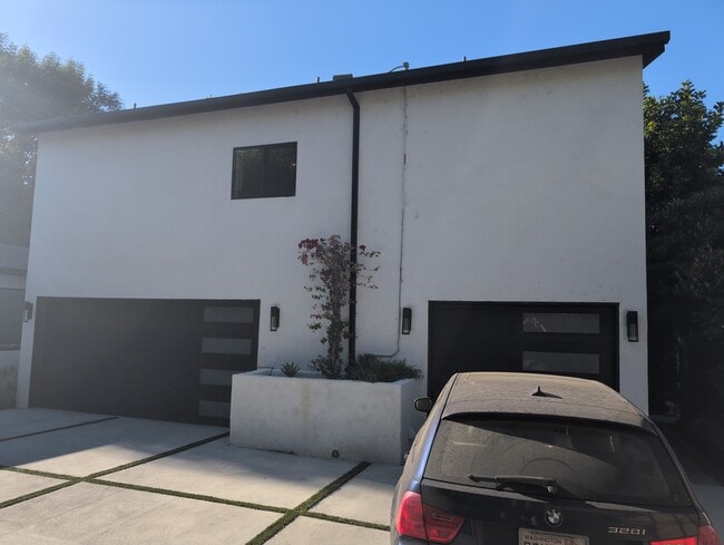 Photo - 4331 Allott Ave Townhome