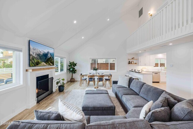 Photo - 5113 Whitecap St