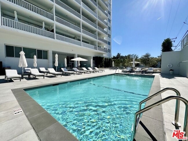Photo - 999 N Doheny Dr Unit 708