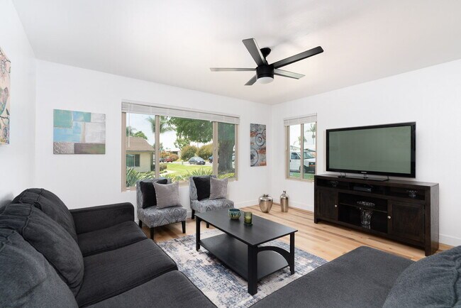 Photo - 1025 Plover Way