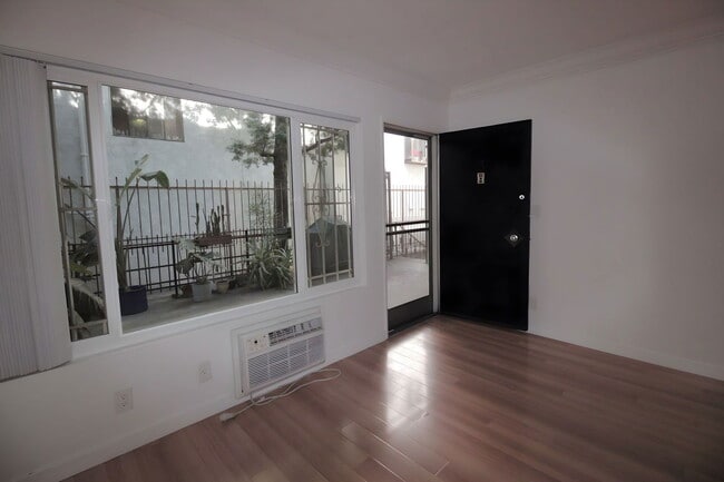 Photo - 1432 N Fairfax Ave Unit 2