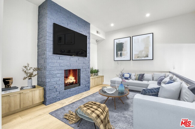 Photo - 986 Granville Ave Unit 6