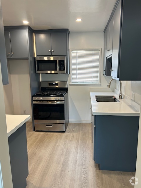 Building Photo - 424 E Foothill Blvd Unit D Rental