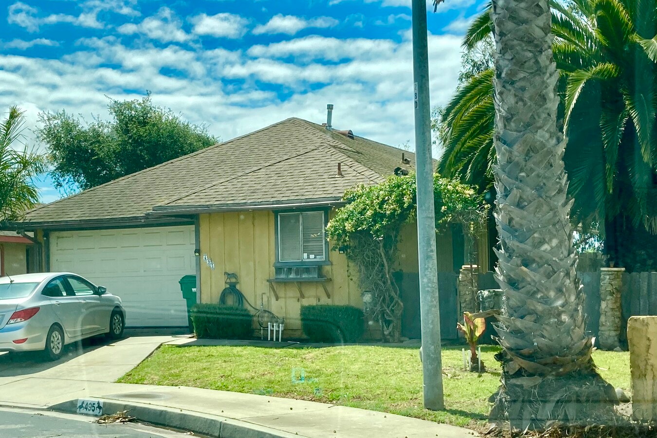 Photo - 495 Degasparis St