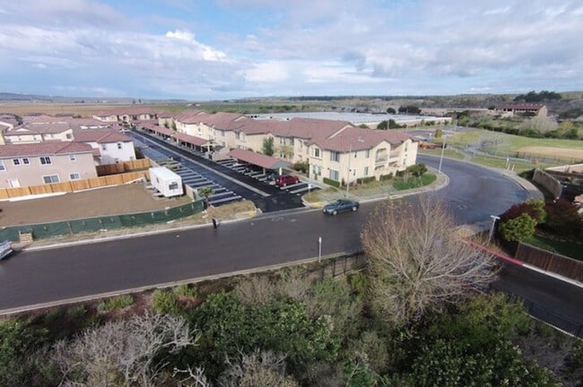 Photo - Seabreeze Apartment Homes - www.seabreezeapartmentslompoc.com Unit 2-106