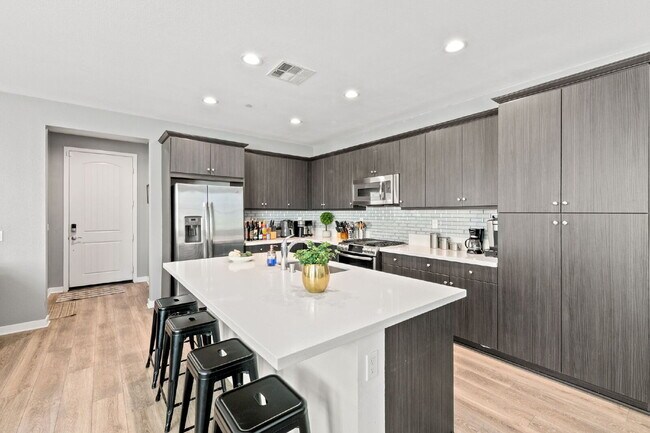 Photo - Love your life at Escaya in Chula Vista! 4Bed/2.5Ba attached garage home for rent
