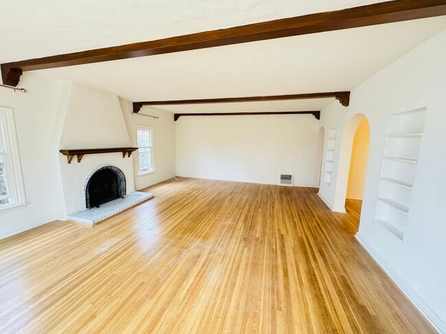 Building Photo - 902-360 N MANSFIELD AVE Unit 362